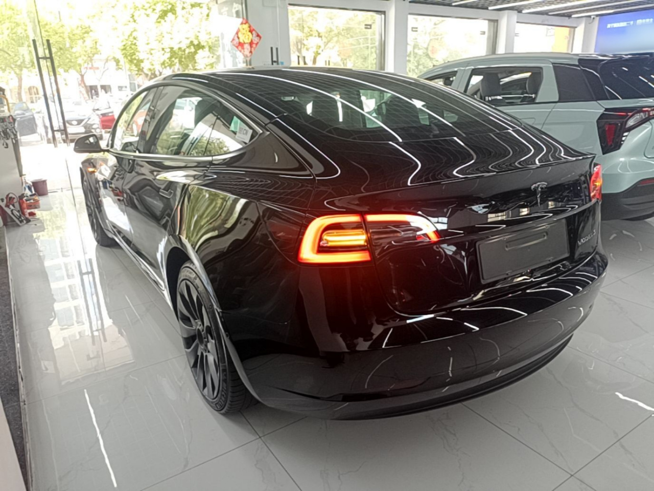 Model 3 2021 Standard Range RWD Upgraded photo 4