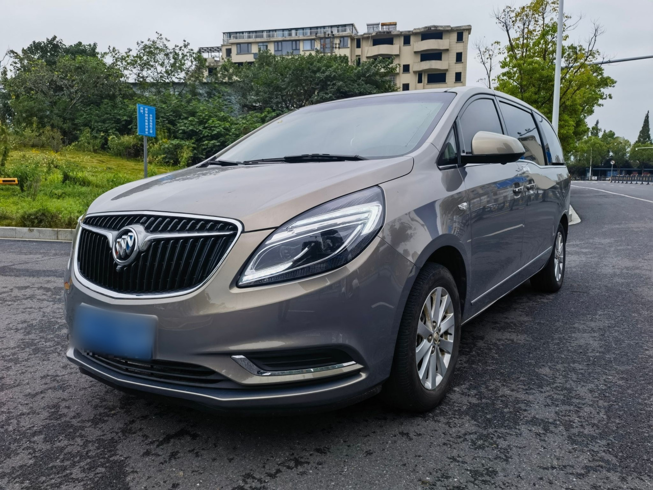 GL8 2018 28T Luxury China VI