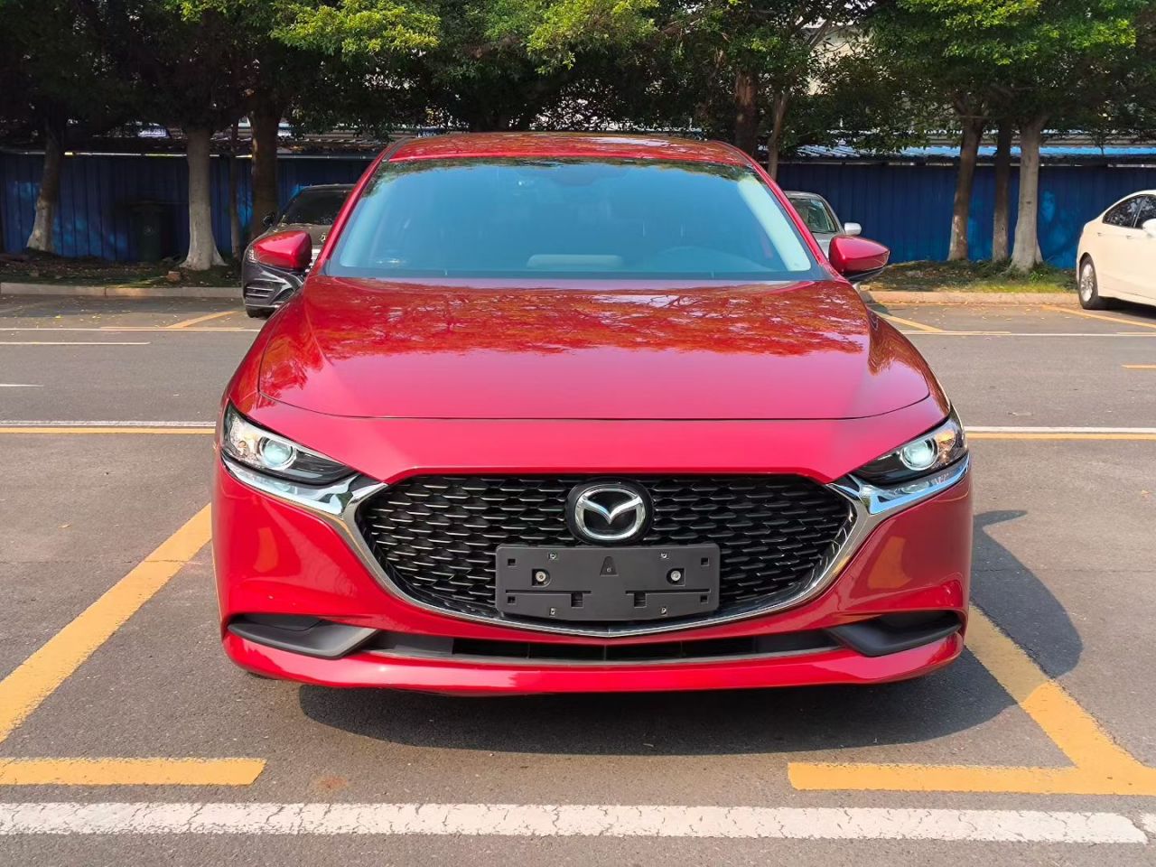 3 Axela 2021 1.5L AT photo 2