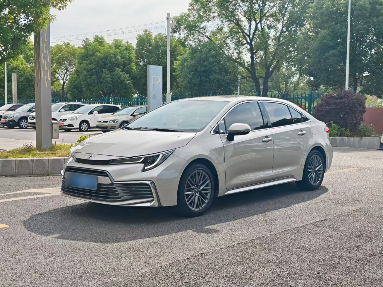 2021 2.0L Luxury
