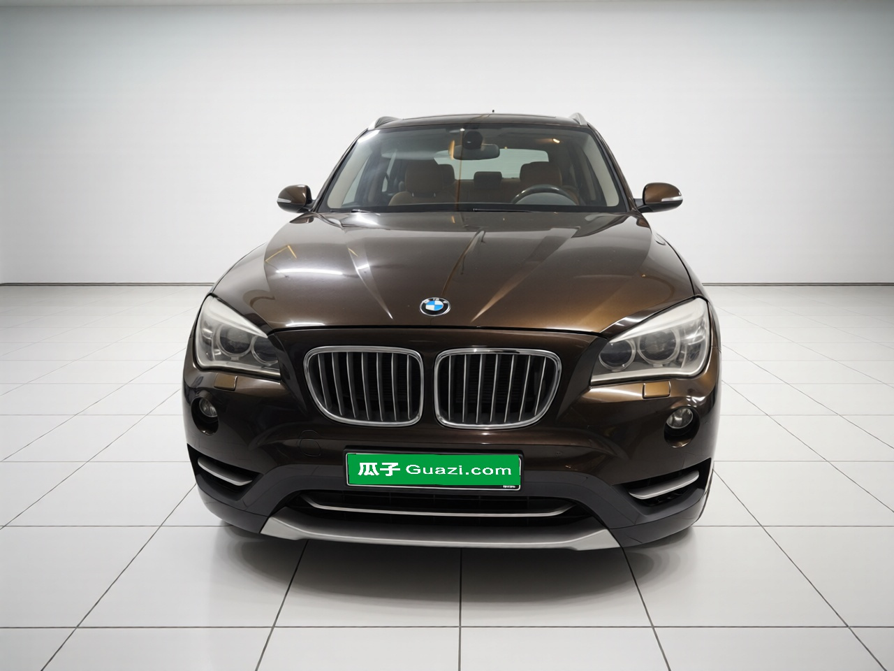 X1 2013 sDrive20i Sport Design Package photo 2