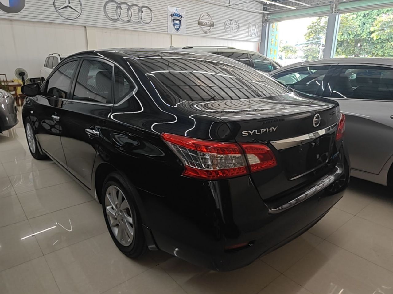 Sylphy 2014 1.6XV CVT Exclusive photo 4