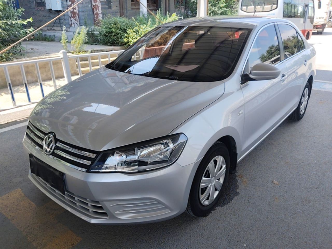 2015 1.6L AT Fashion