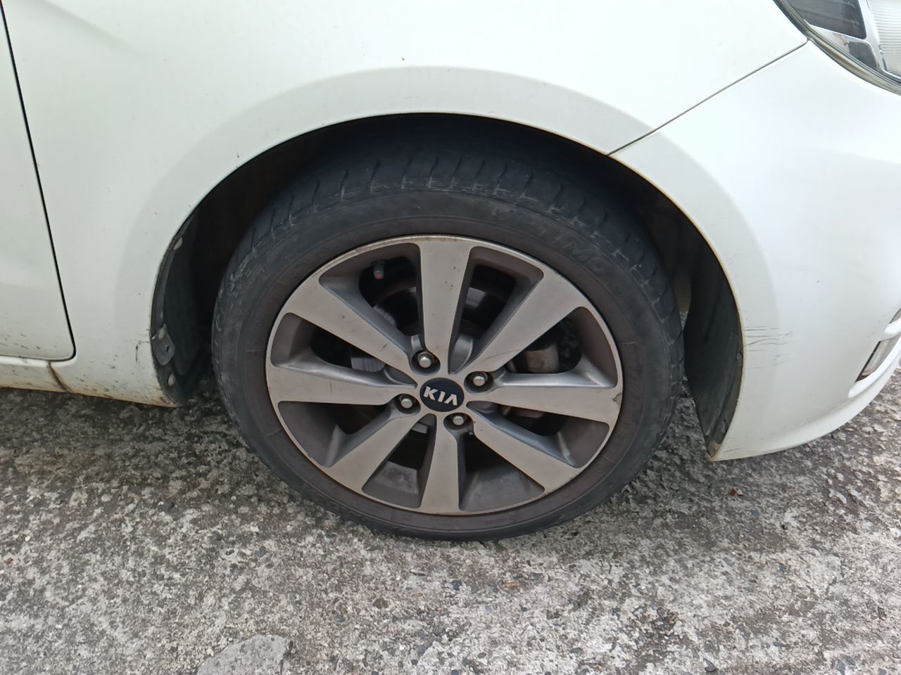 K2 2015 Sedan 1.6L AT Premium photo 5