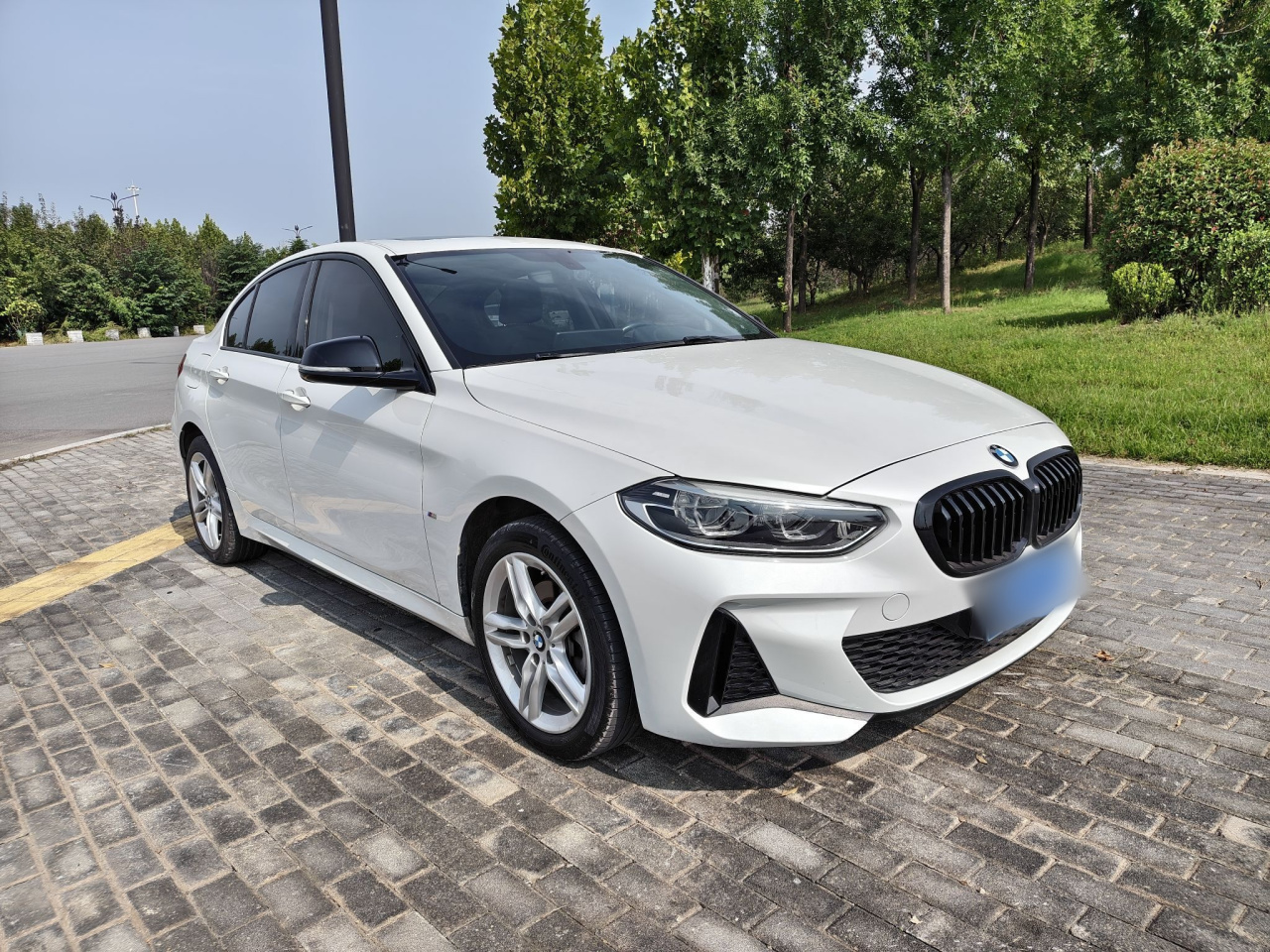1 Series 2022 120i M Sport photo 4