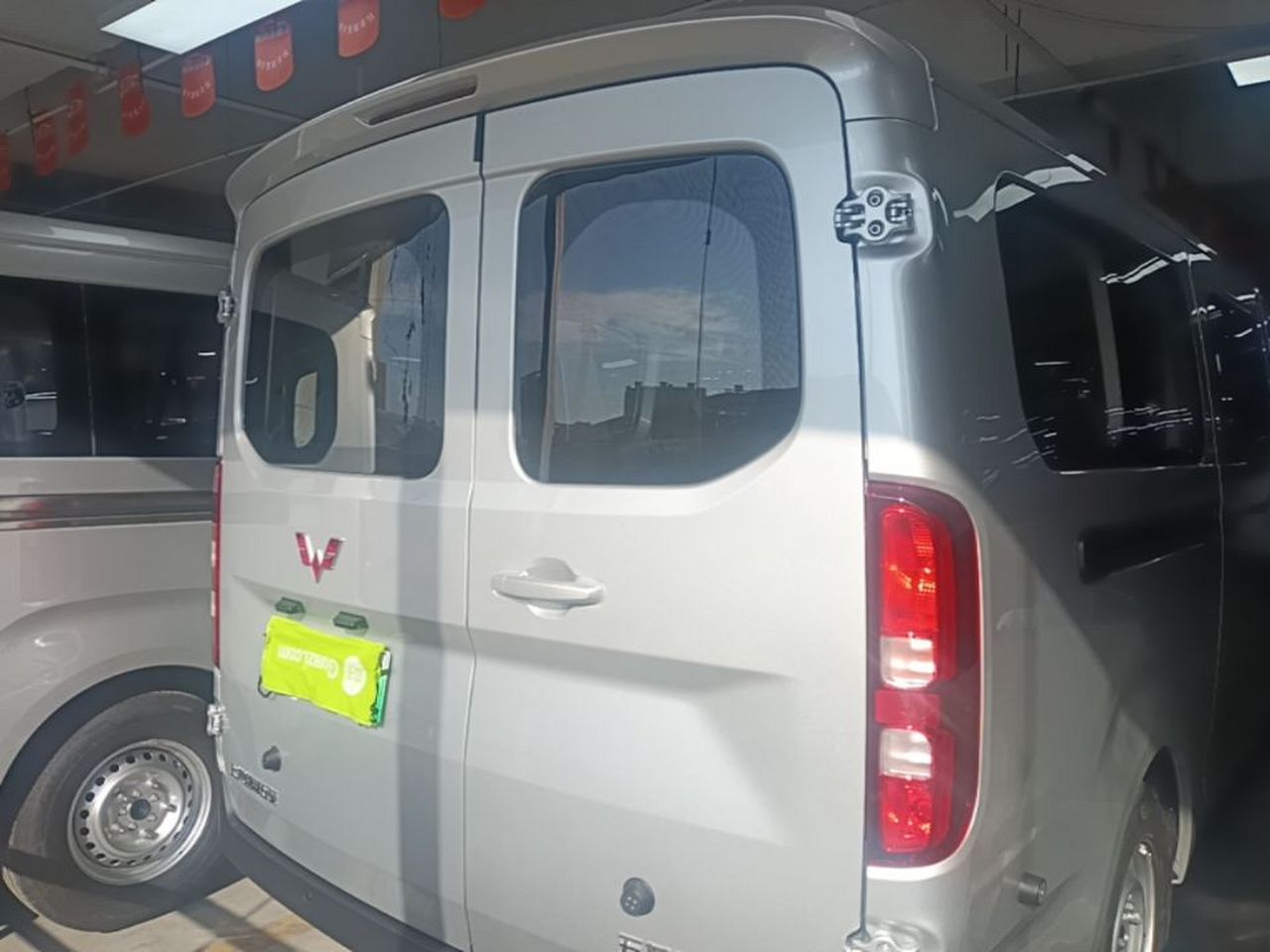 Wuling Pro 2026 405km EV Bus 6-Seater photo 3