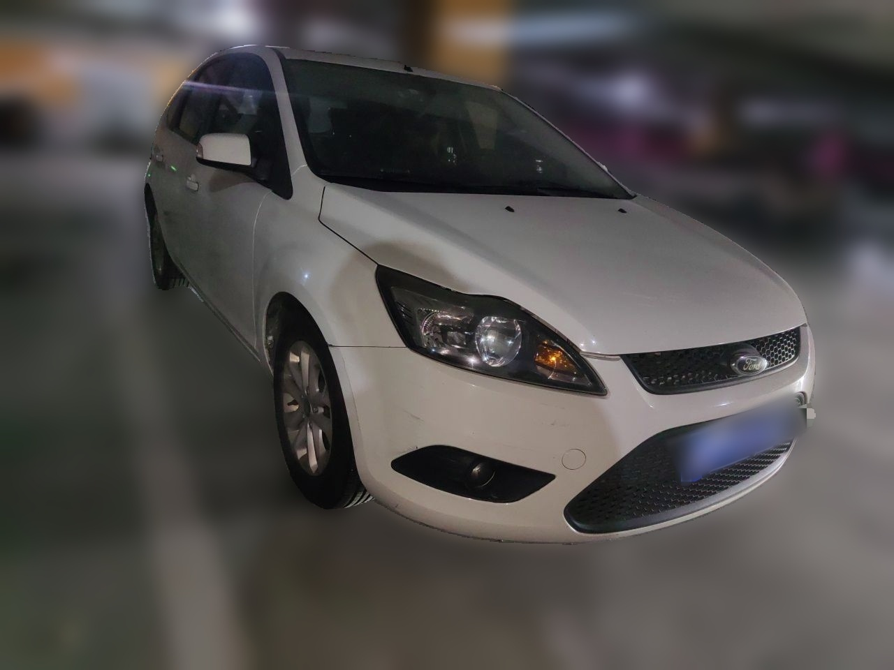 Focus 2013 Hatchback Classic 1.8L MT photo 3