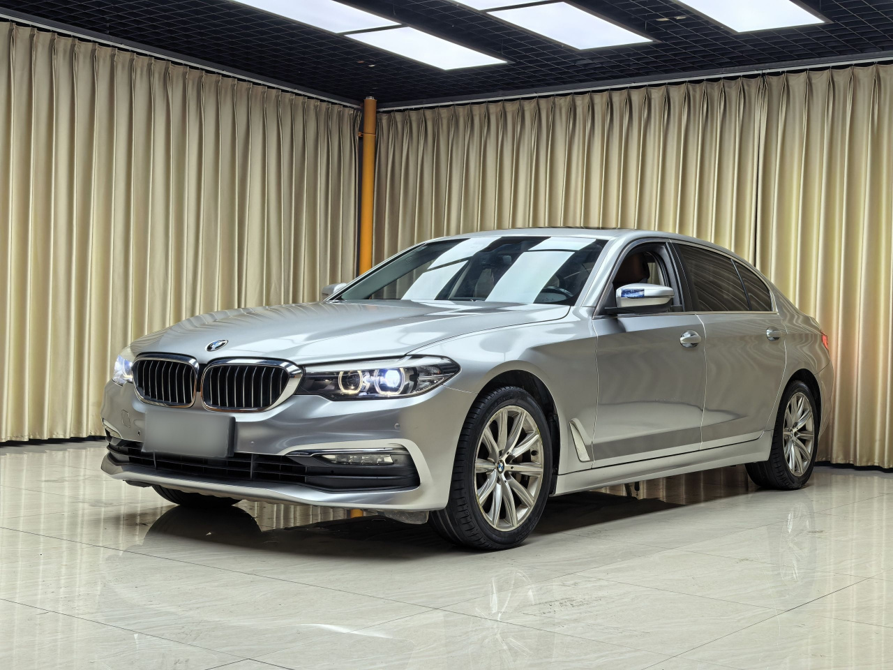 5 Series 2018 528Li Special