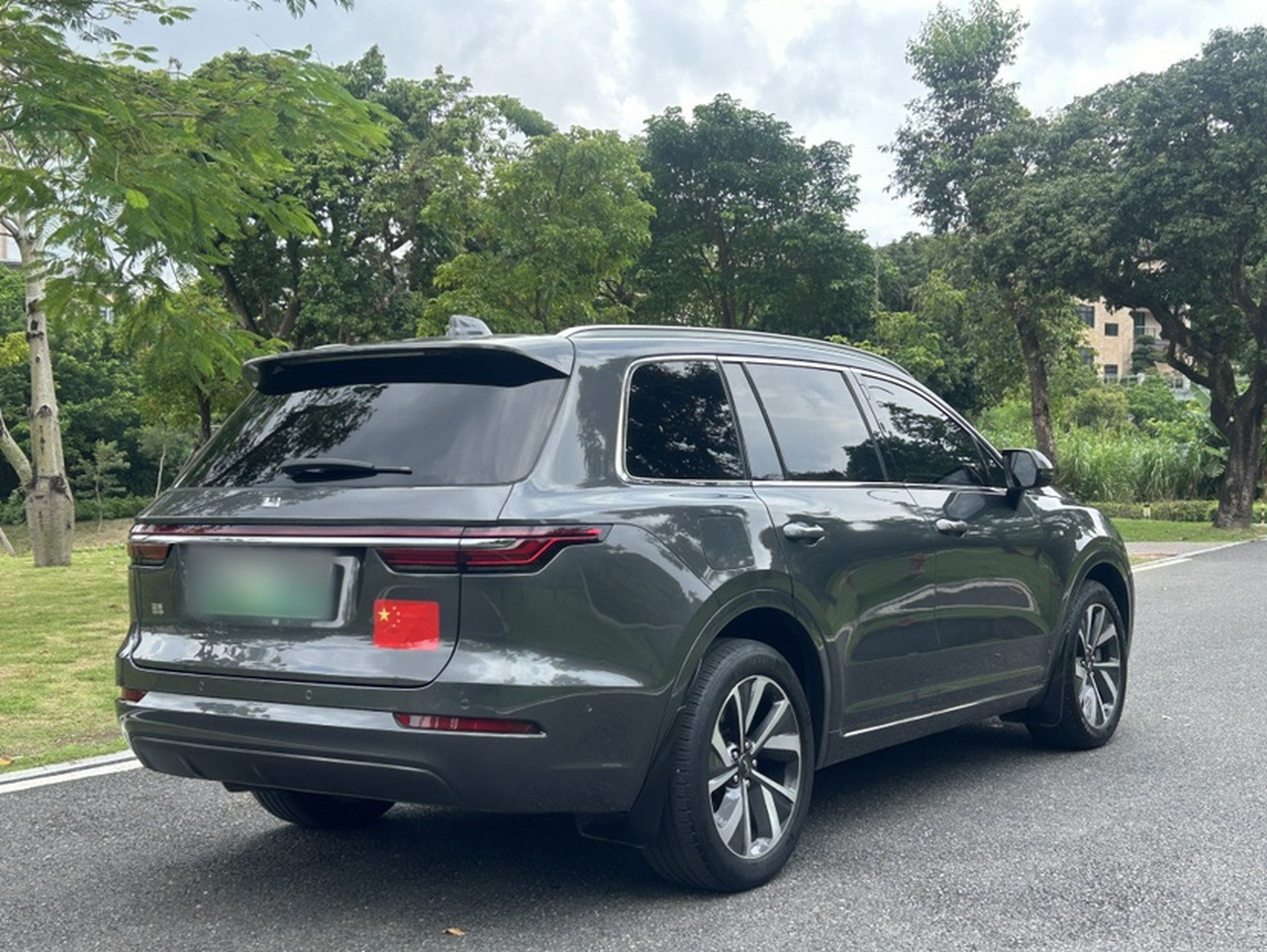 Li Auto ONE 2021 EREV 6-Seater photo 3