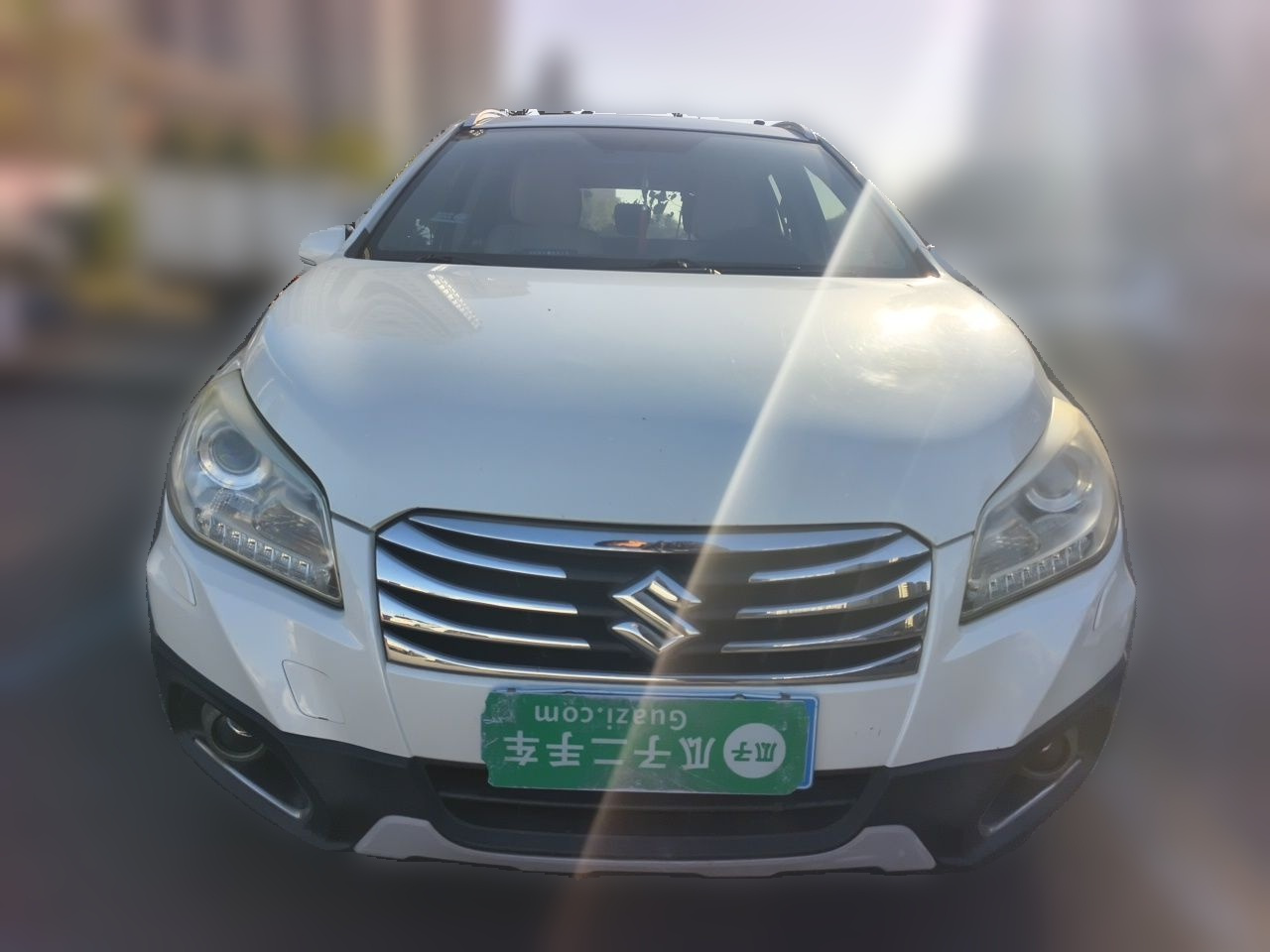 2014 1.6L CVT AWD Premium photo 2