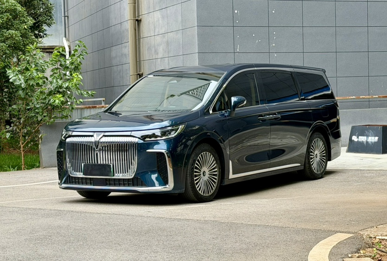 Voyah Dreamer 2025 PHEV AWD Excellence