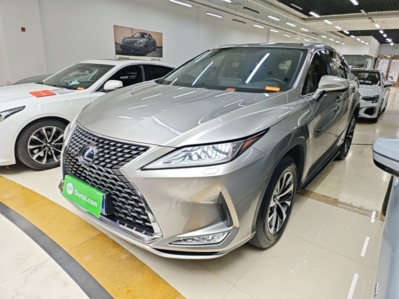 RX 2020 Facelift 300 RWD Elite