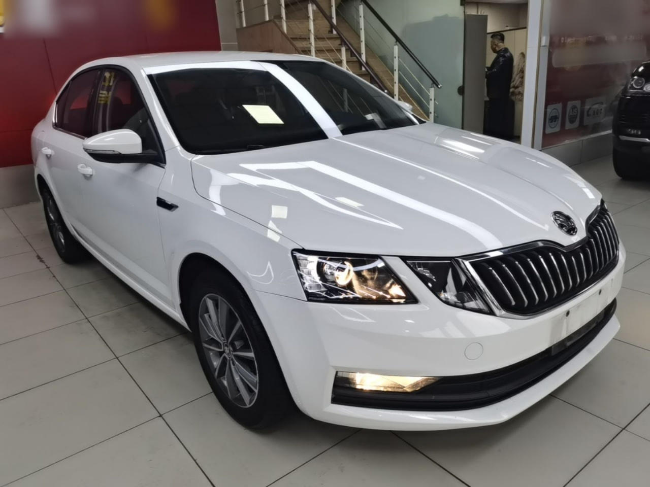Octavia 2019 1.5L AT Comfort China VI photo 3