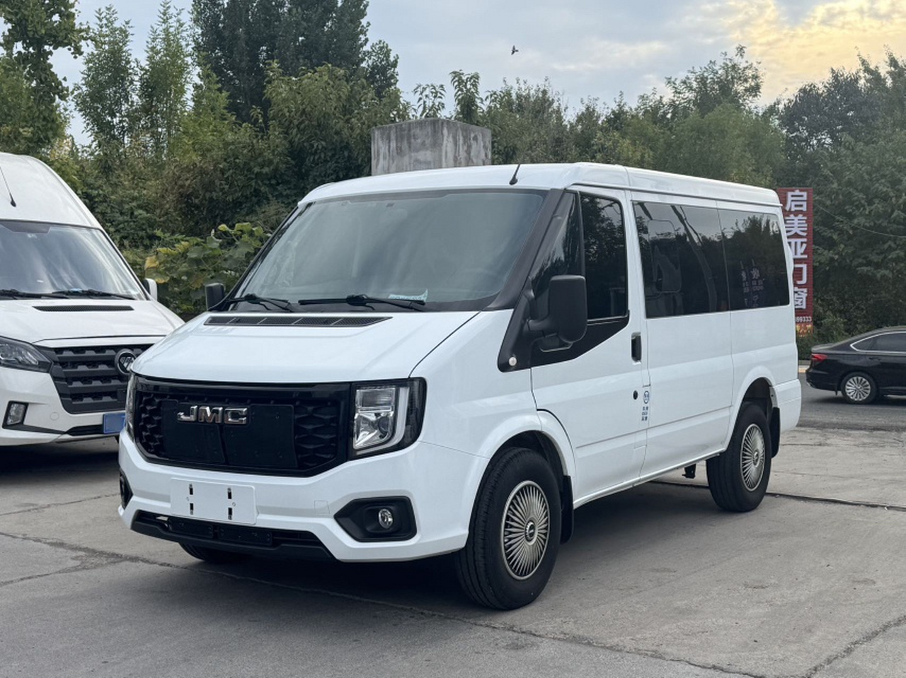 2023 2.0T AT Short Wheelbase 6-Seater