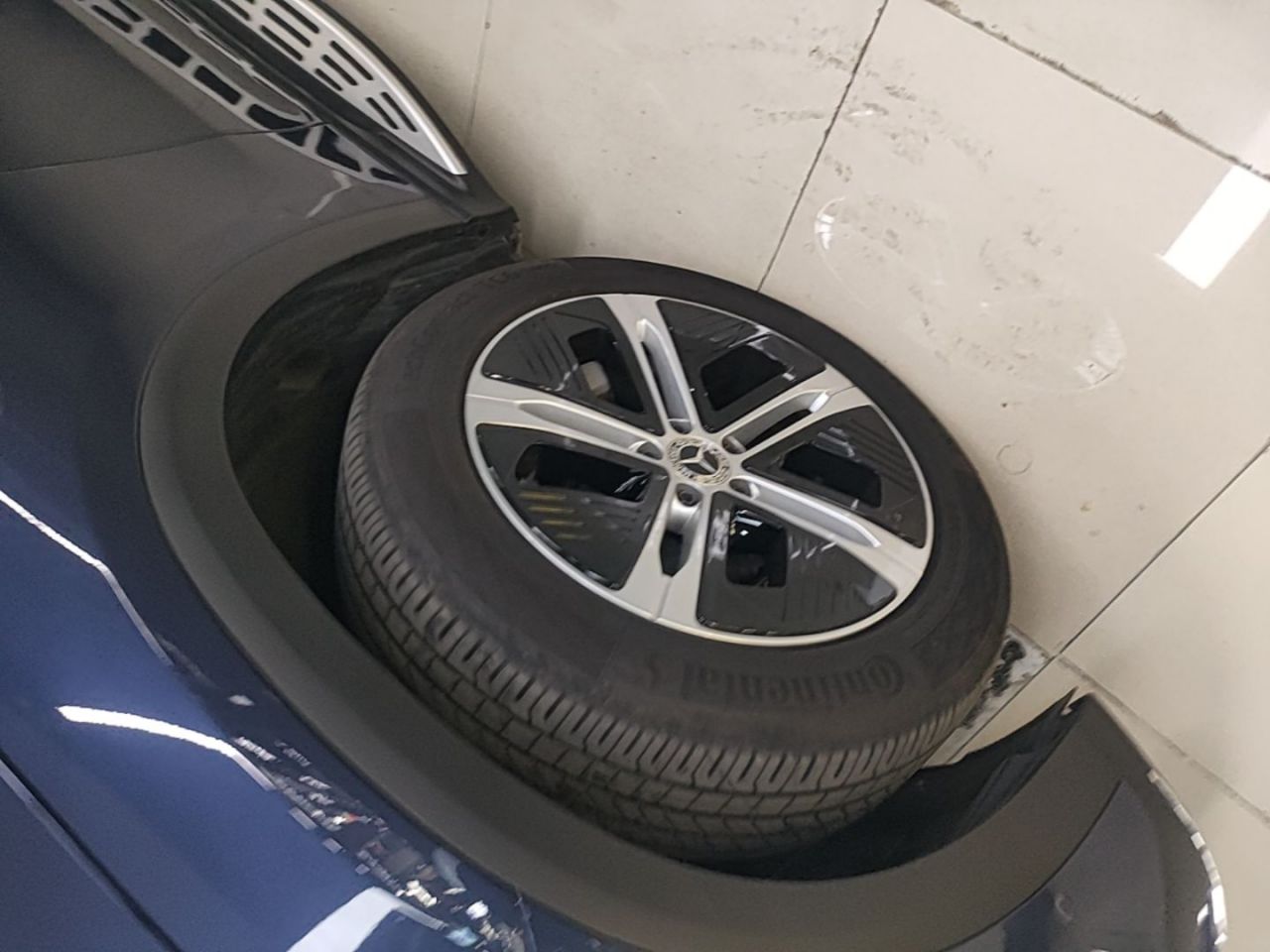 EQE SUV 2023 350 4MATIC photo 2