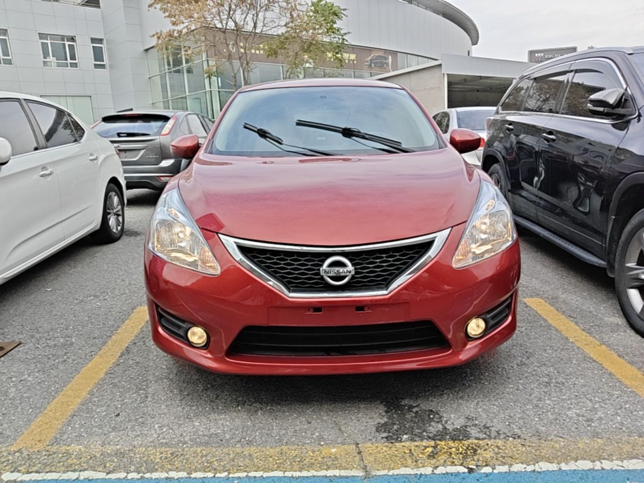 Tiida 2014 1.6L CVT Smart photo 2