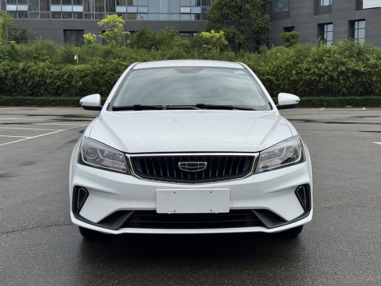 Emgrand 2021 UP 1.5L CVT Comfort photo 2