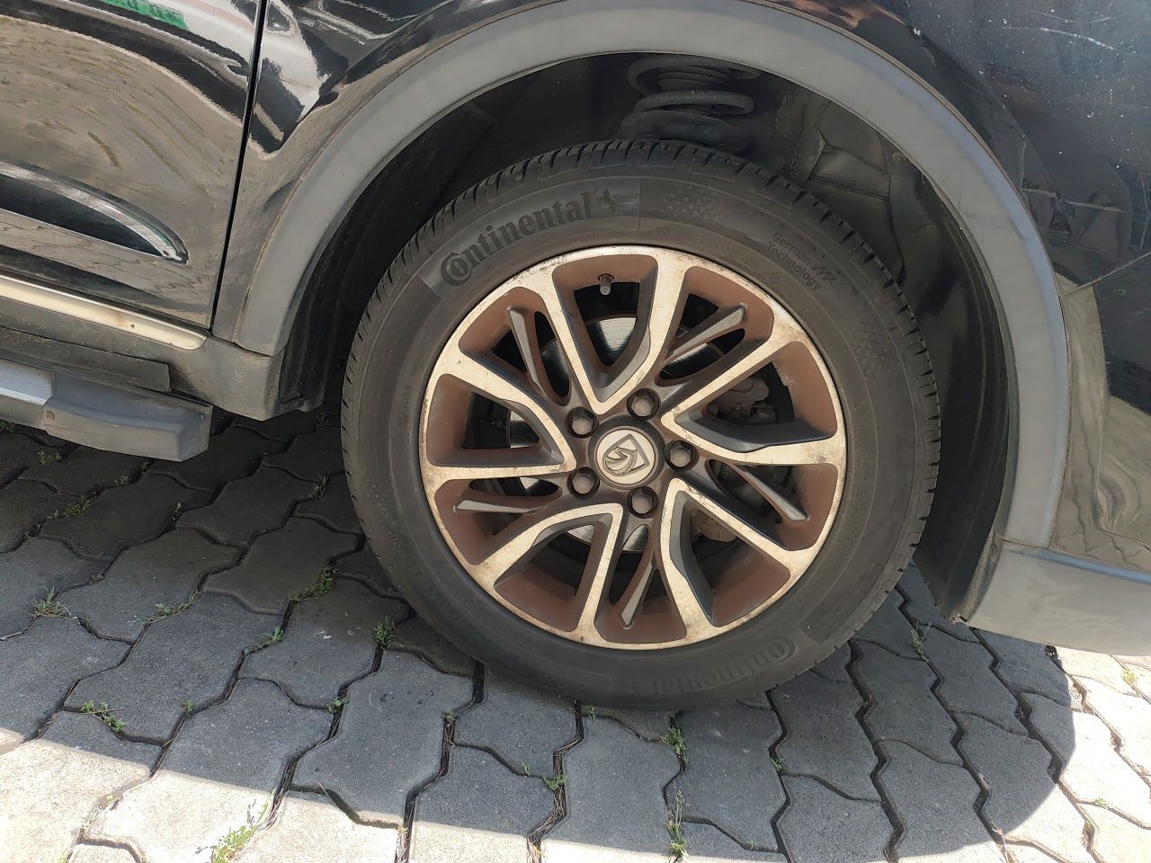 730 2017 1.8L iAMT Exclusive 7-Seater photo 2