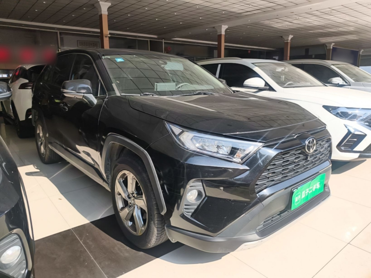 RAV4 2022 2.0L CVT RWD photo 3