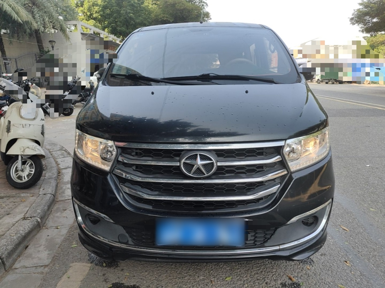 Refine M3 2016 1.6L Luxury photo 2