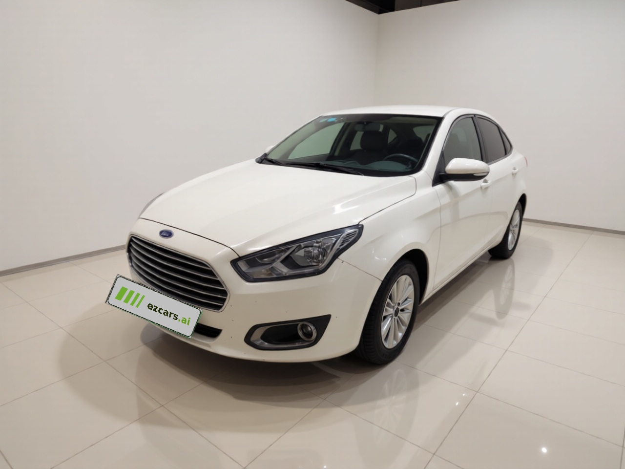 Escort 2015 1.5L MT Comfort
