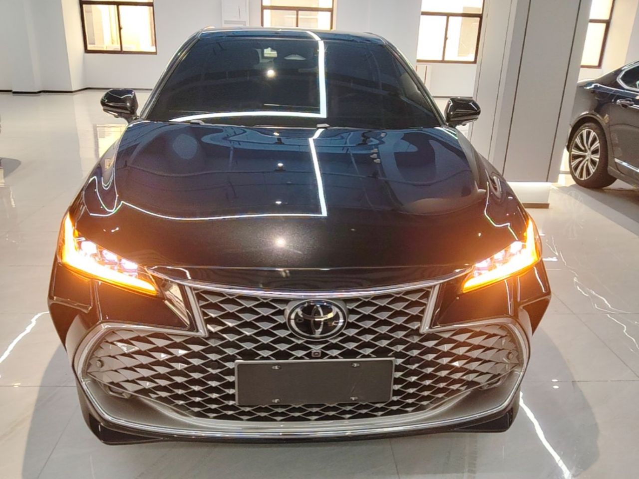 Avalon 2024 Hybrid 2.5L XLE Premium photo 2