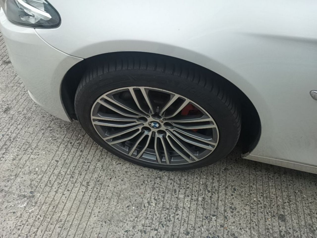 5 Series 2017 528Li Leading photo 2