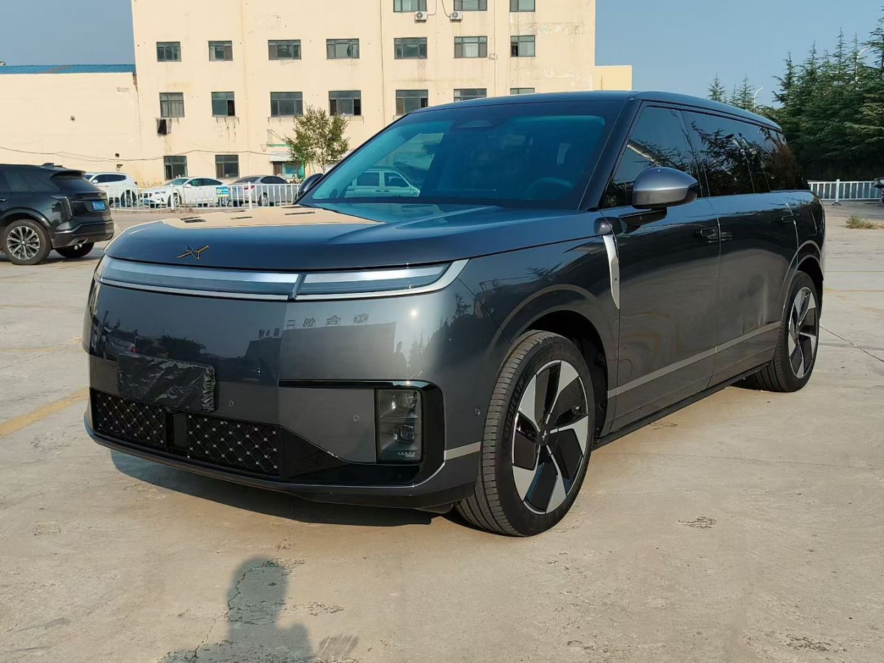 GX 2026 EREV 1585 AWD UltraSE photo 2