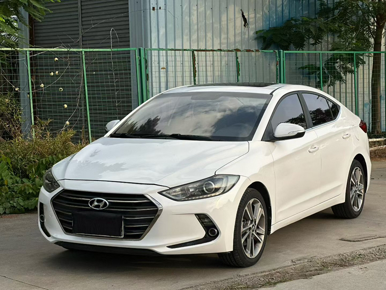 Elantra 2016 1.6L AT Smart Elite