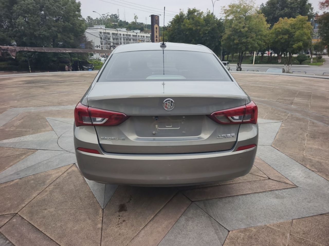 Excelle 2018 15N CVT Elite photo 5