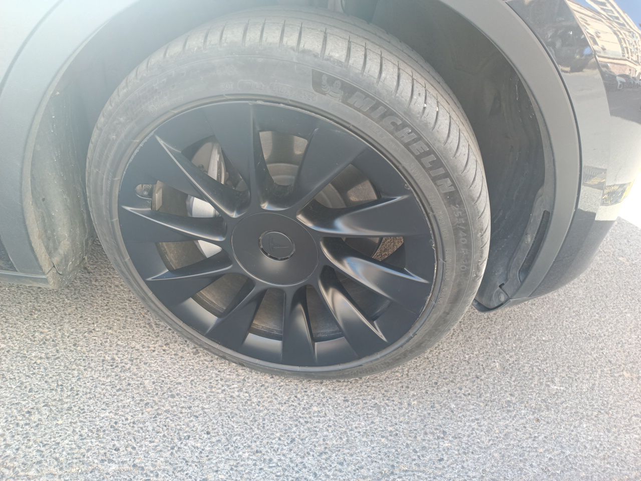 Model Y 2024 RWD photo 5