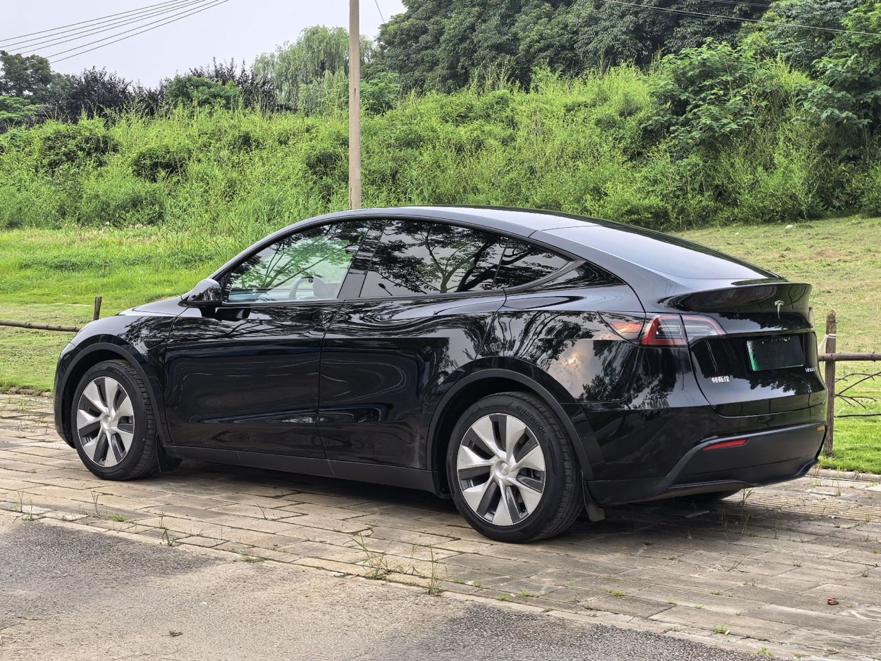 Model Y 2022 Facelift Long Range AWD photo 3