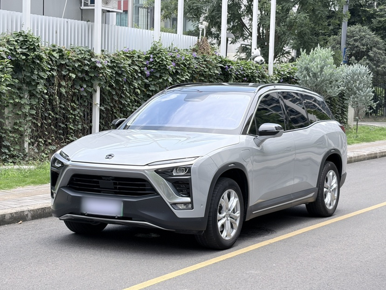ES8 2018 355KM 6-Seater
