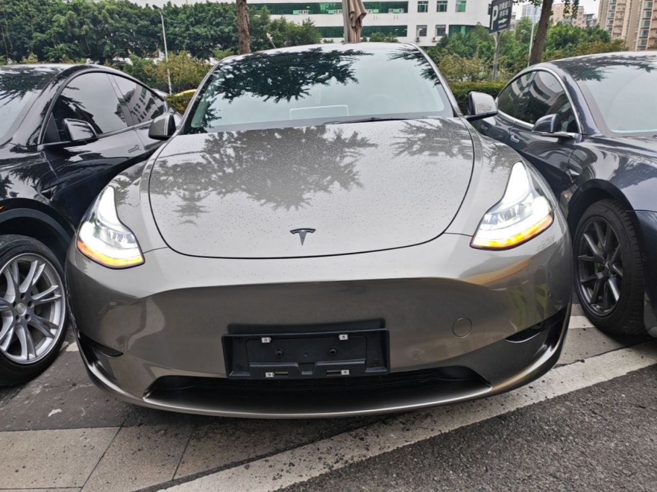 Model Y 2022 Facelift RWD photo 2