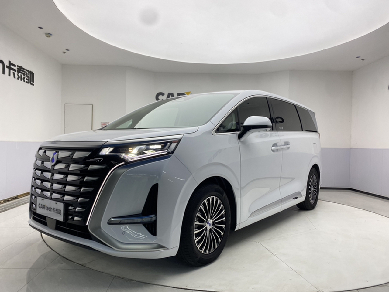D9 2024 DM-i 980 AWD Noble