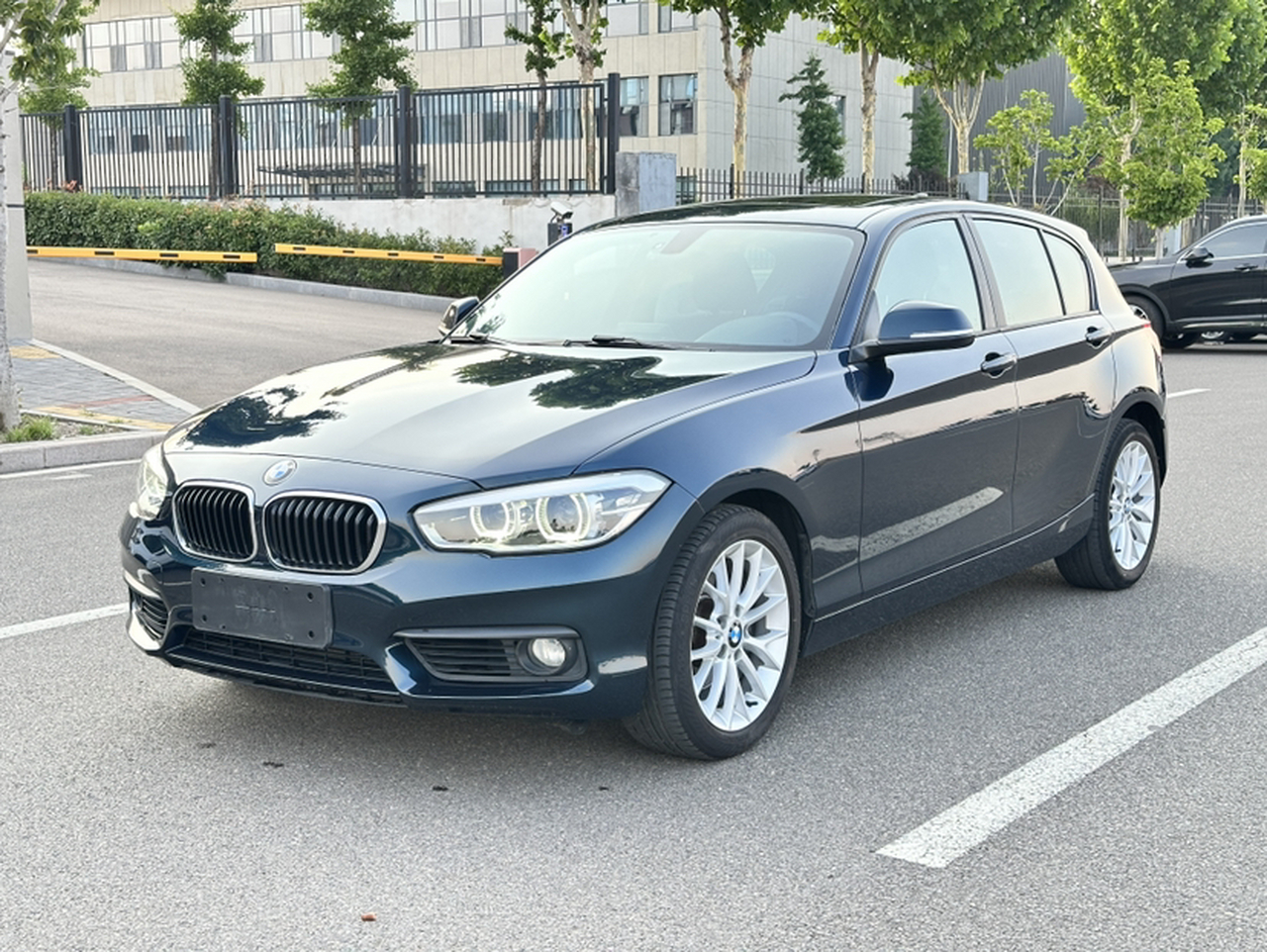 1 Series Imported 2015 120i Leading