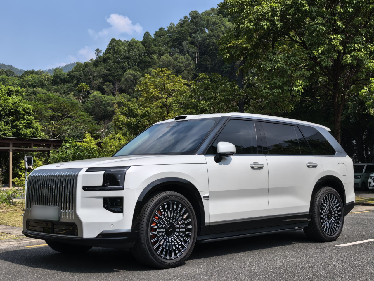 9X 2025 Ultra 55kWh 6-Seater