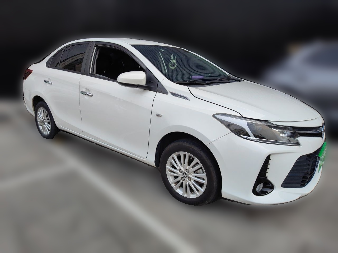 Vios 2022 1.5L 20 Anniversary Edition photo 3