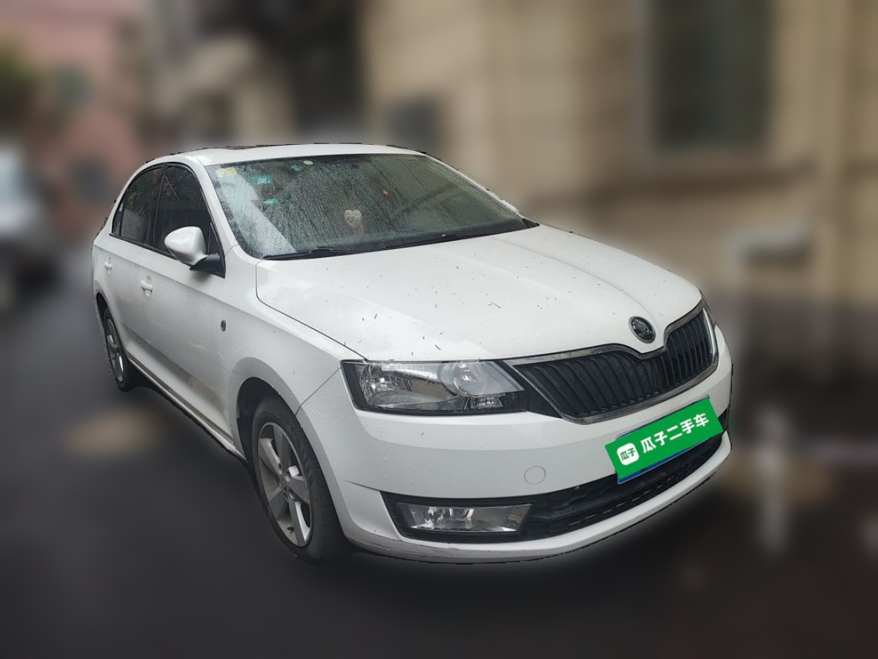 Rapid 2015 1.6L MT photo 3