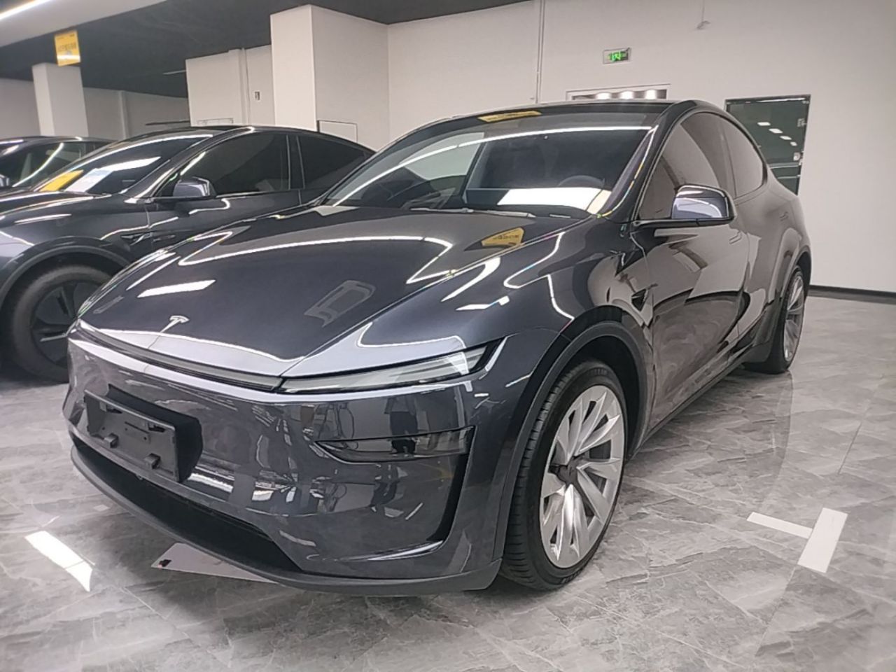 Model Y 2025 Long Range AWD Launch Edition