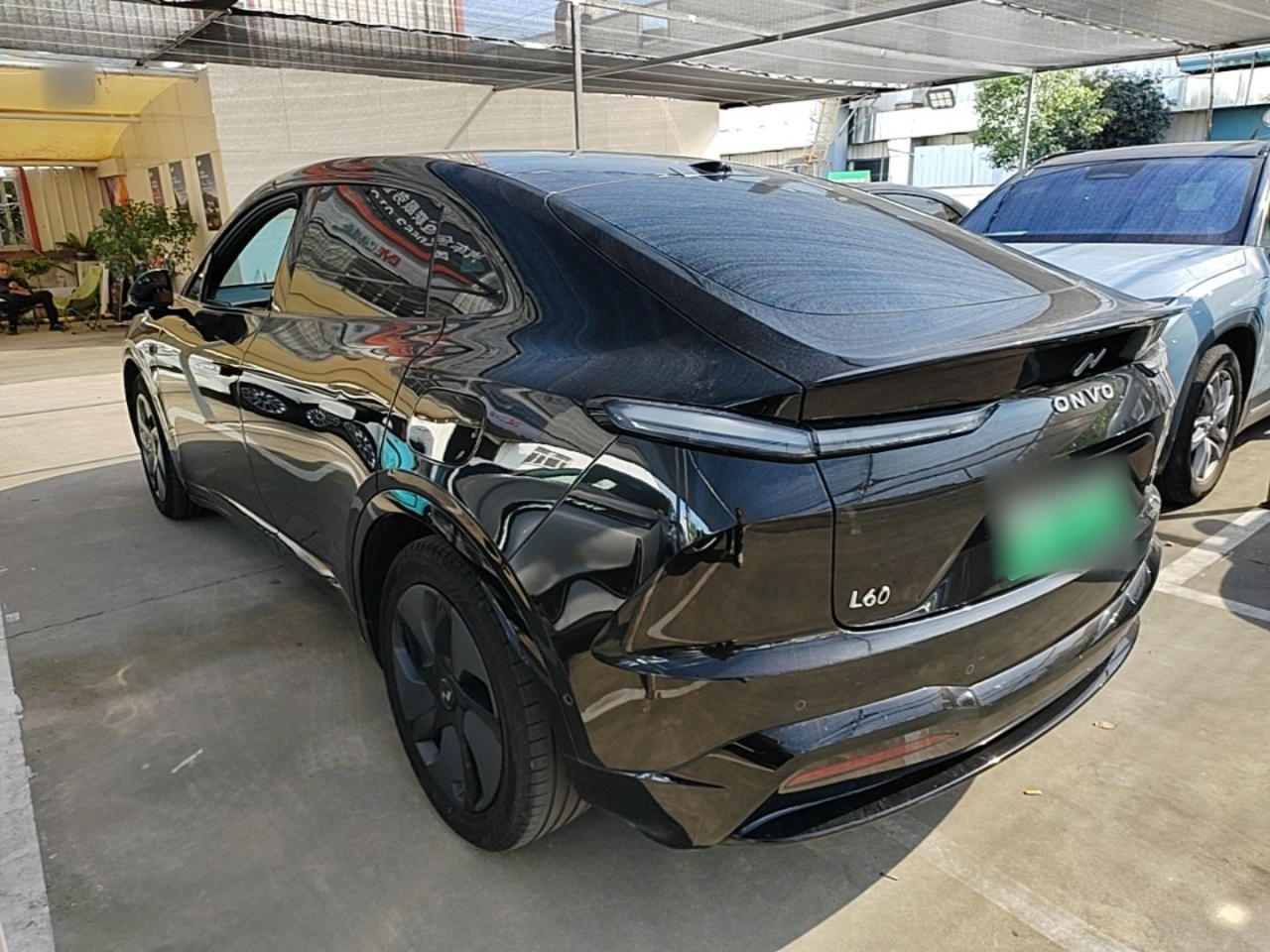 L60 2024 60kWh RWD photo 4