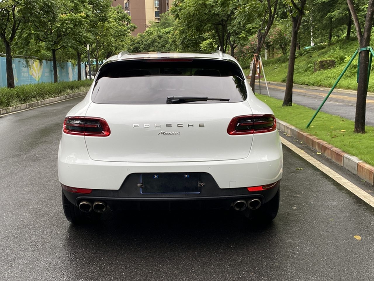 2017 Macan 2.0T photo 4