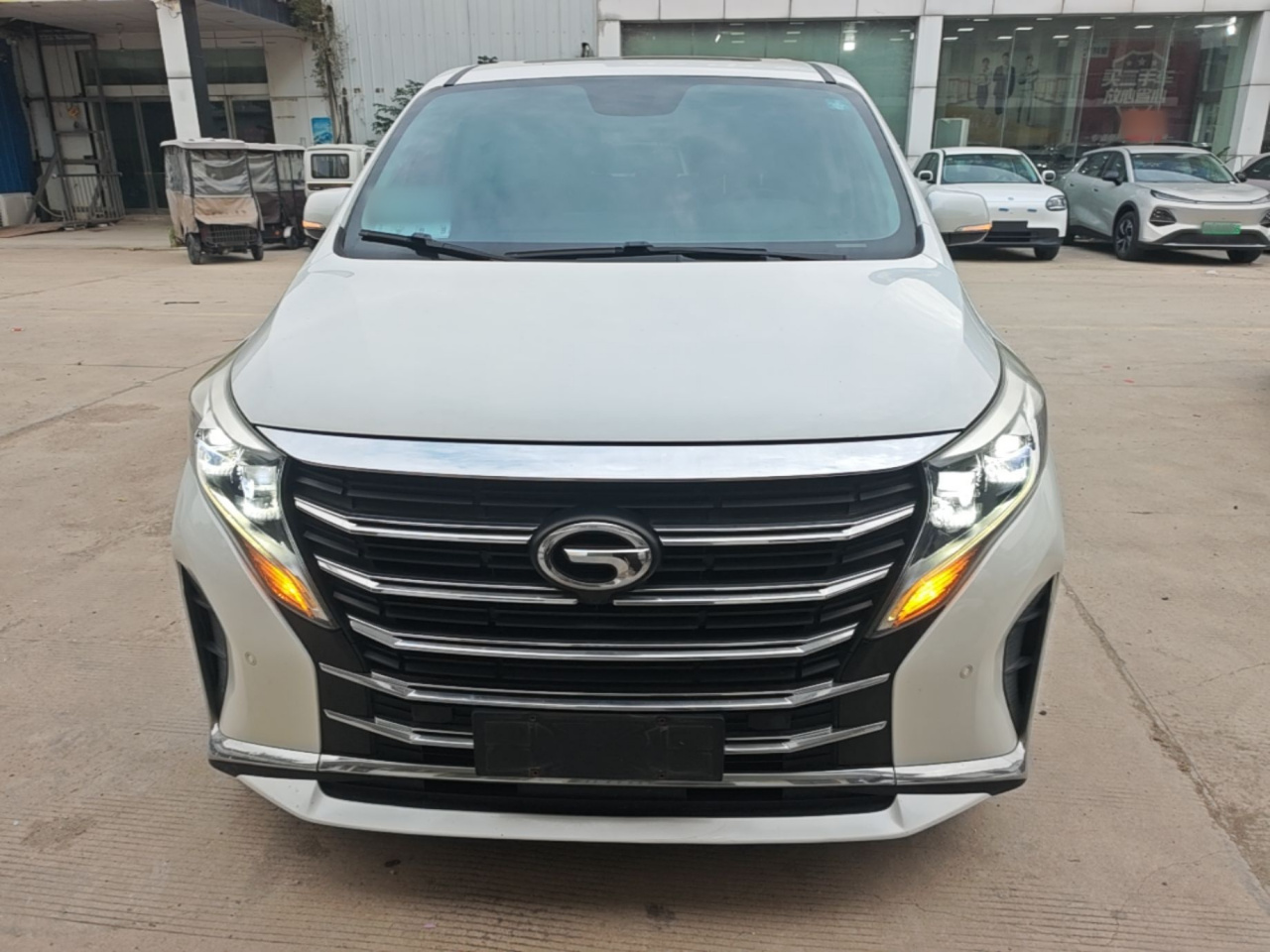 GAC Trumpchi M8 2021 Leading Series 390T Premium photo 2
