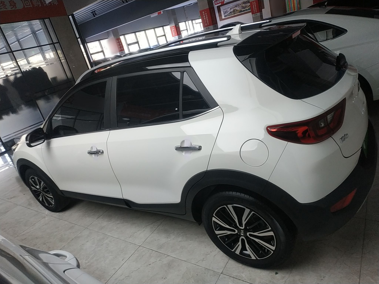 Stonic 2021 1.4L CVT photo 4