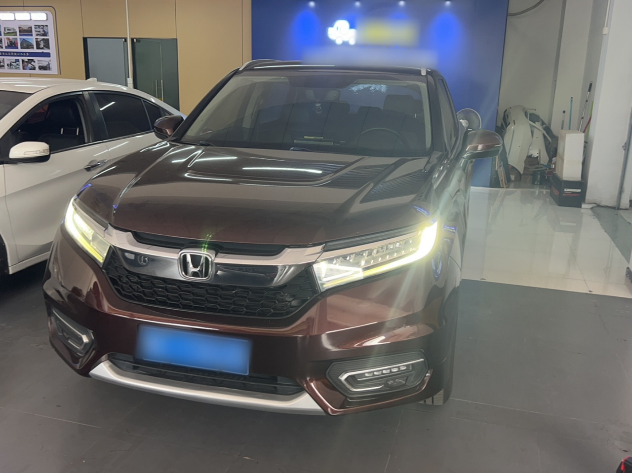 Avancier 2017 370TURBO AWD Exclusive photo 2