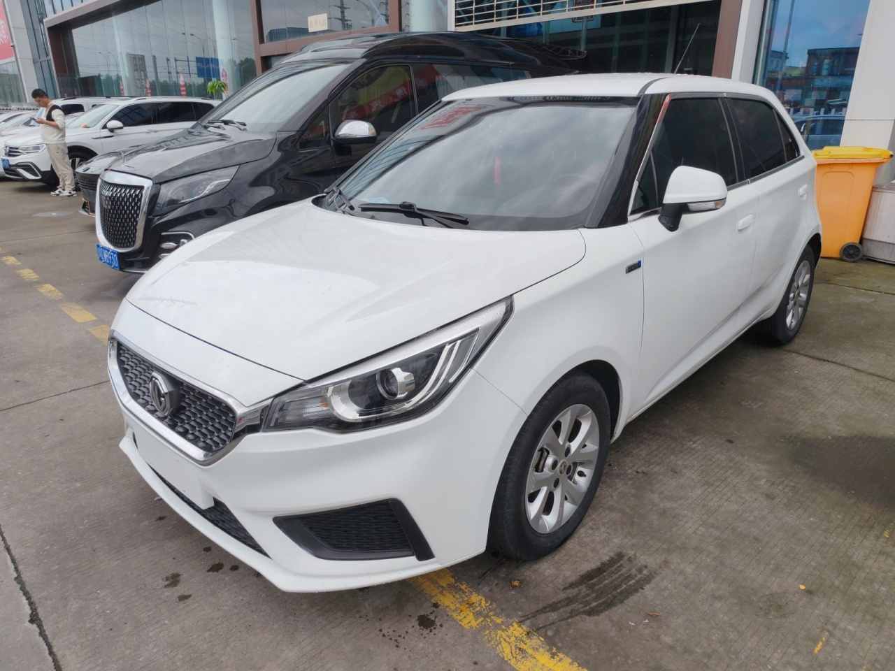 3 2017 1.5L AT Connected Elite