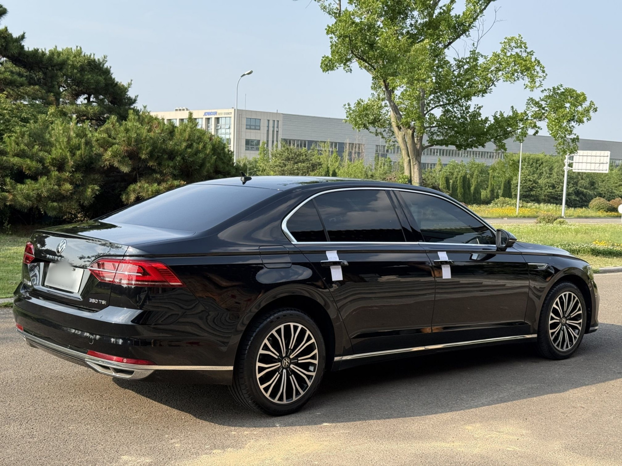 2021 380TSI Luxury photo 4