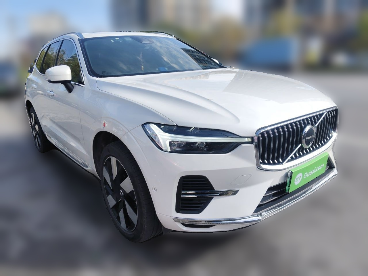 XC60 EV 2024 T8 PHEV Long Range AWD Luxury photo 3