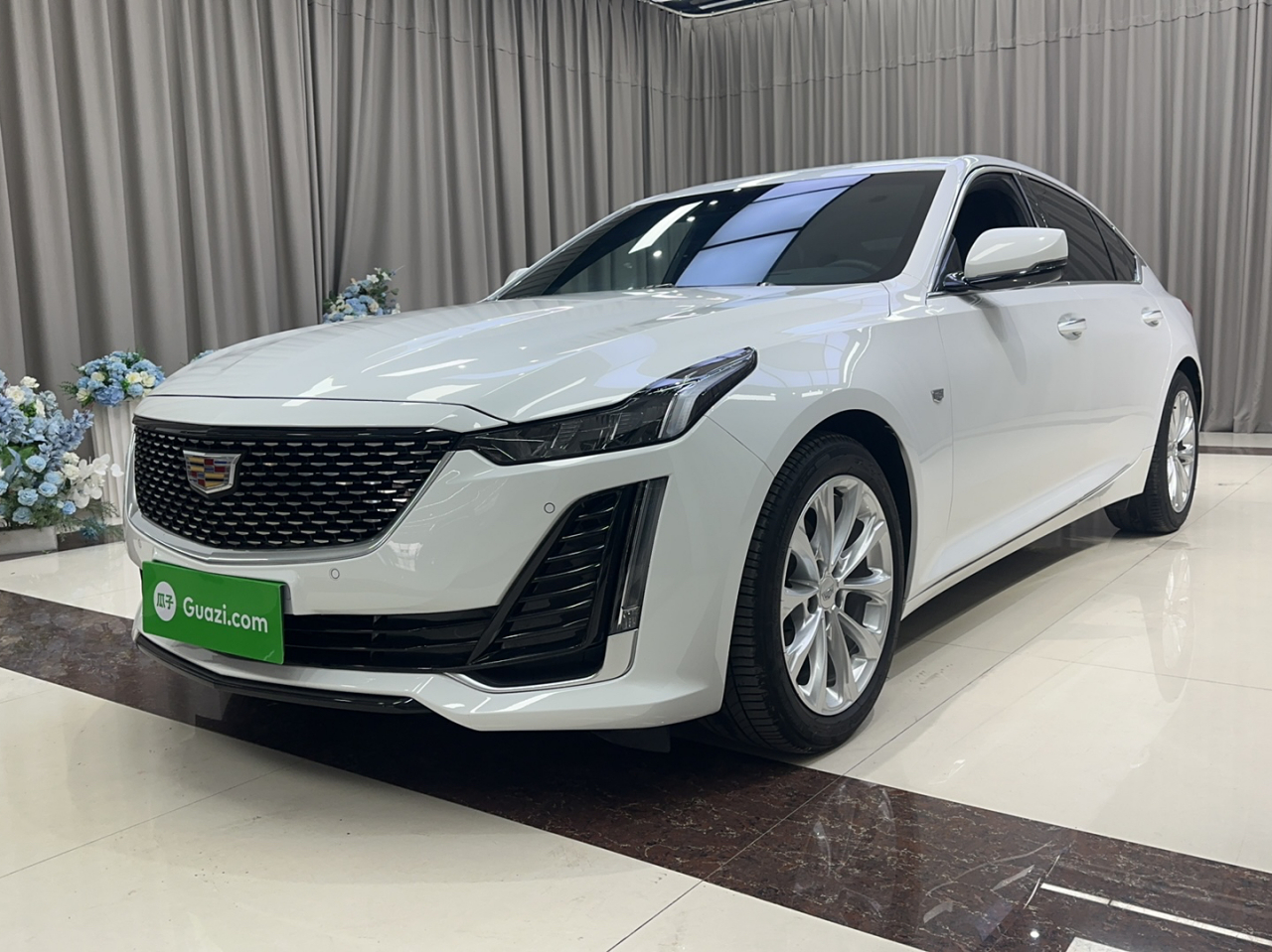 CT5 2022 28T Luxury