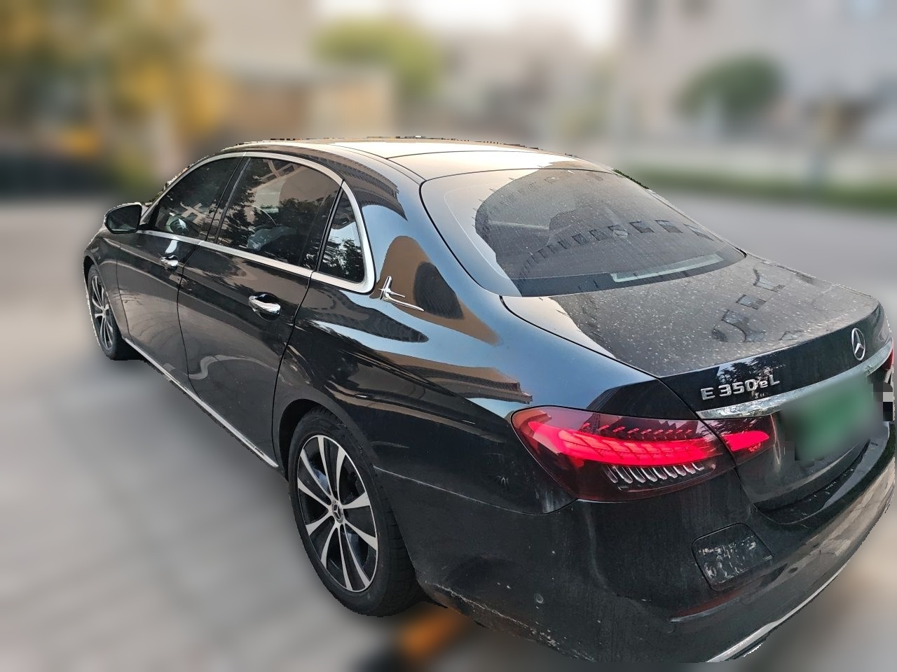E-Class EV 2022 E 350 e L PHEV photo 4